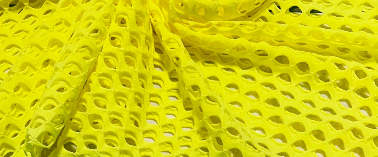 Diamond fishnet mesh nylon spandex 4-stretch 58/60”sold by the YD.ships worldwide from Los Angeles California USA