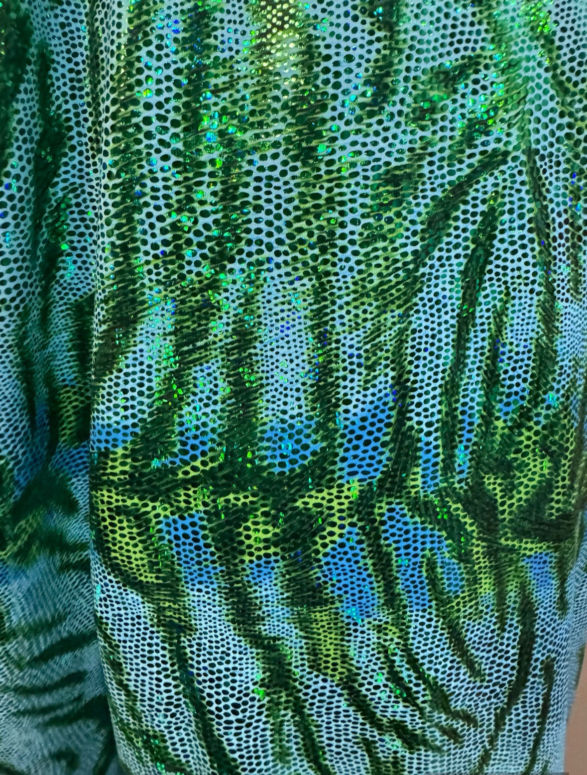 New modern tiger design hologram metallic nylon spandex 4-way stretch 58/60”Sold by the YD.Ships worldwide from Los Angeles California USA.
