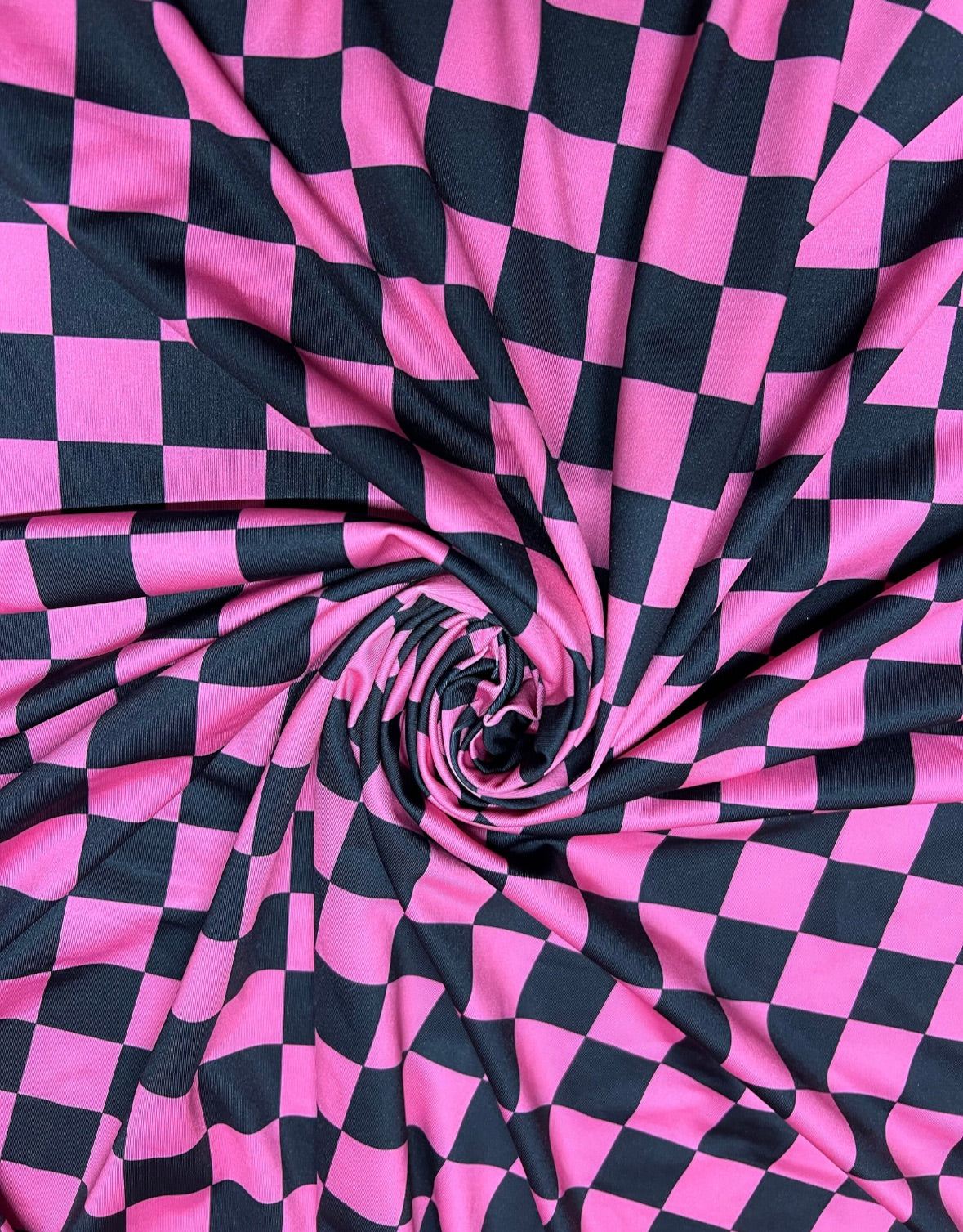 New Checkered pattern design print on the best quality of nylon spandex 4way stretch 58/60”sold by the YD.ships worldwide from Los Angeles