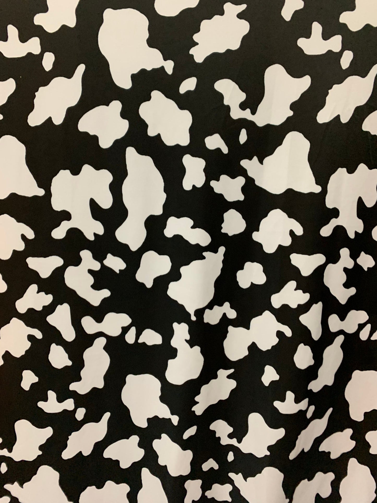 Cow pattern design print on the best quality of nylon spandex 4-stretch 58/60”sold by the YD.ships worldwide from Los Ángeles California USA