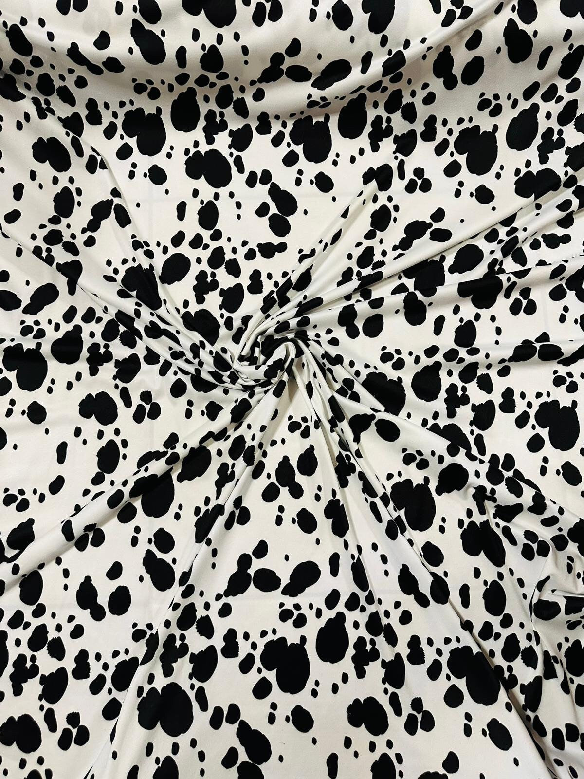 Dalmatian dog design print on poly spandex 4-stretch 58/60”sold by the YD.ships worldwide from Los Angeles California USA