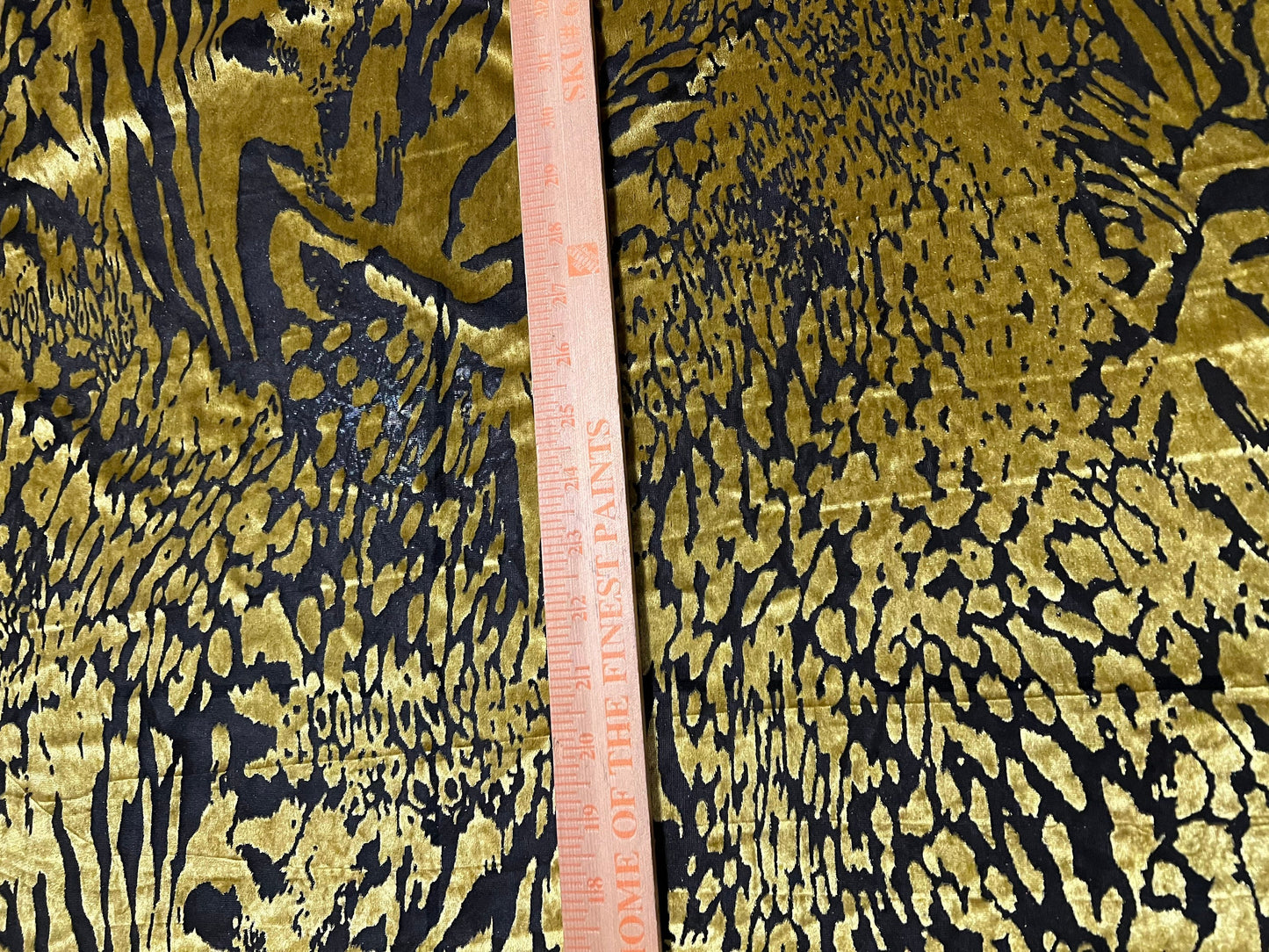 New Golden animal design print on burnout velvet 4-stretch 50/60”sold by the YD.Ships worldwide from Los Angeles California USA.
