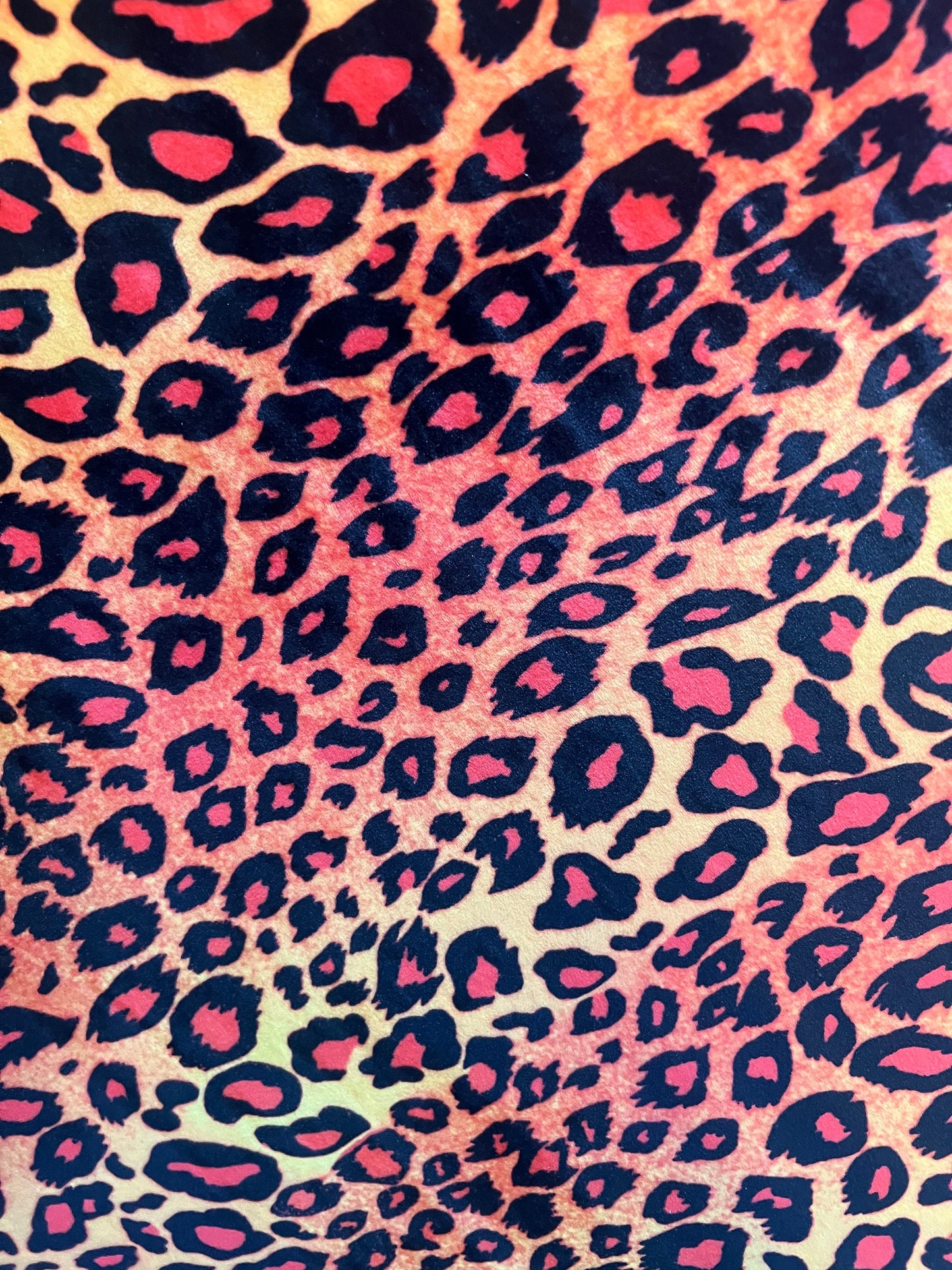 New Leopard pattern design print on stretch velvet 4-way stretch 58/60”sold by the YD. Ships worldwide from Los Angeles California USA.