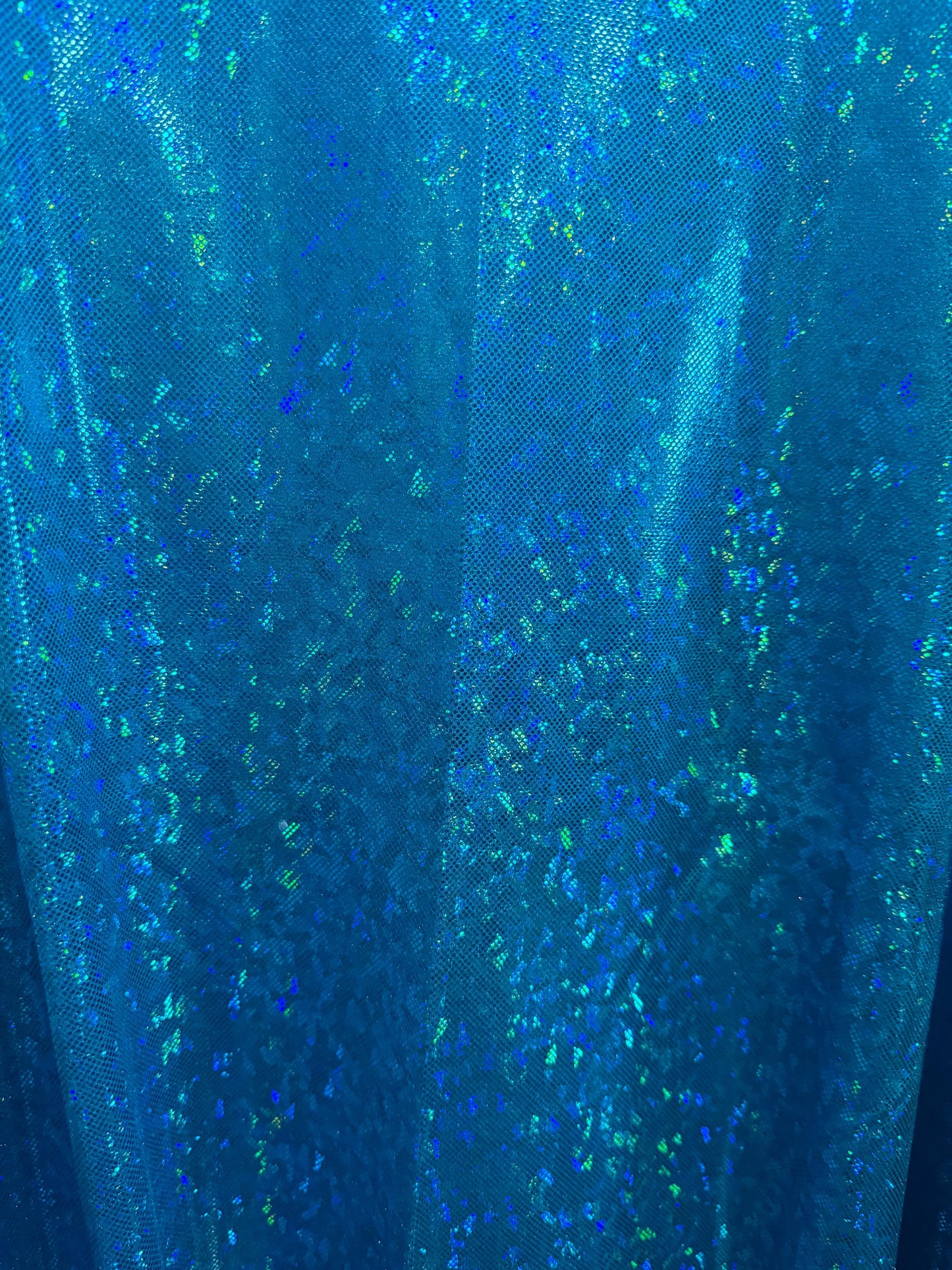 Holograma collection broken glass design nylon spandex 4-stretch 58/60”sold by the YD.ships worldwide from Los Angeles California USA.