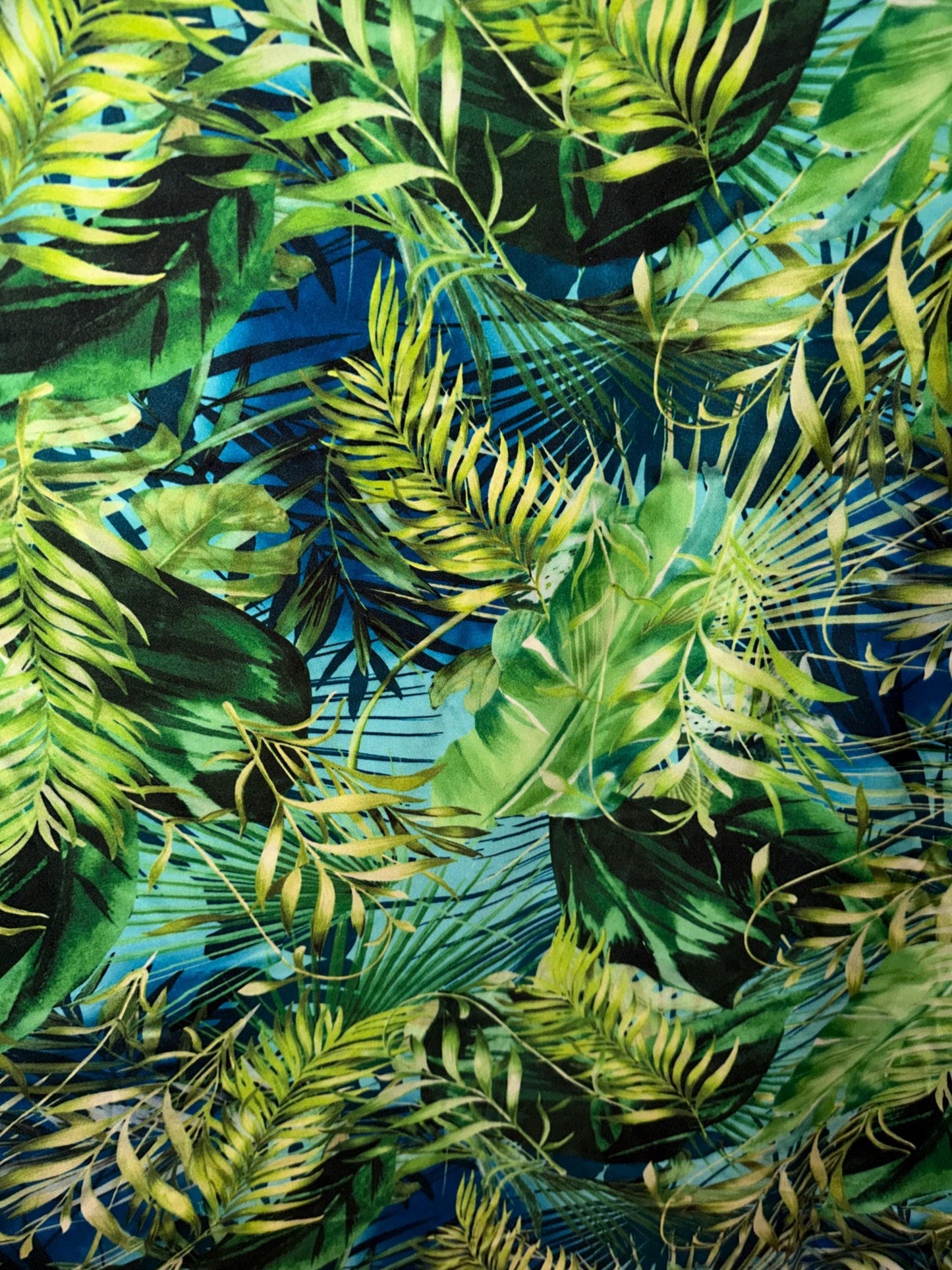 New Tropical leaves pattern design print on the best quality nylon spandex 4-stretch 58/60”sold by the YD.ships worldwide from Los Angeles