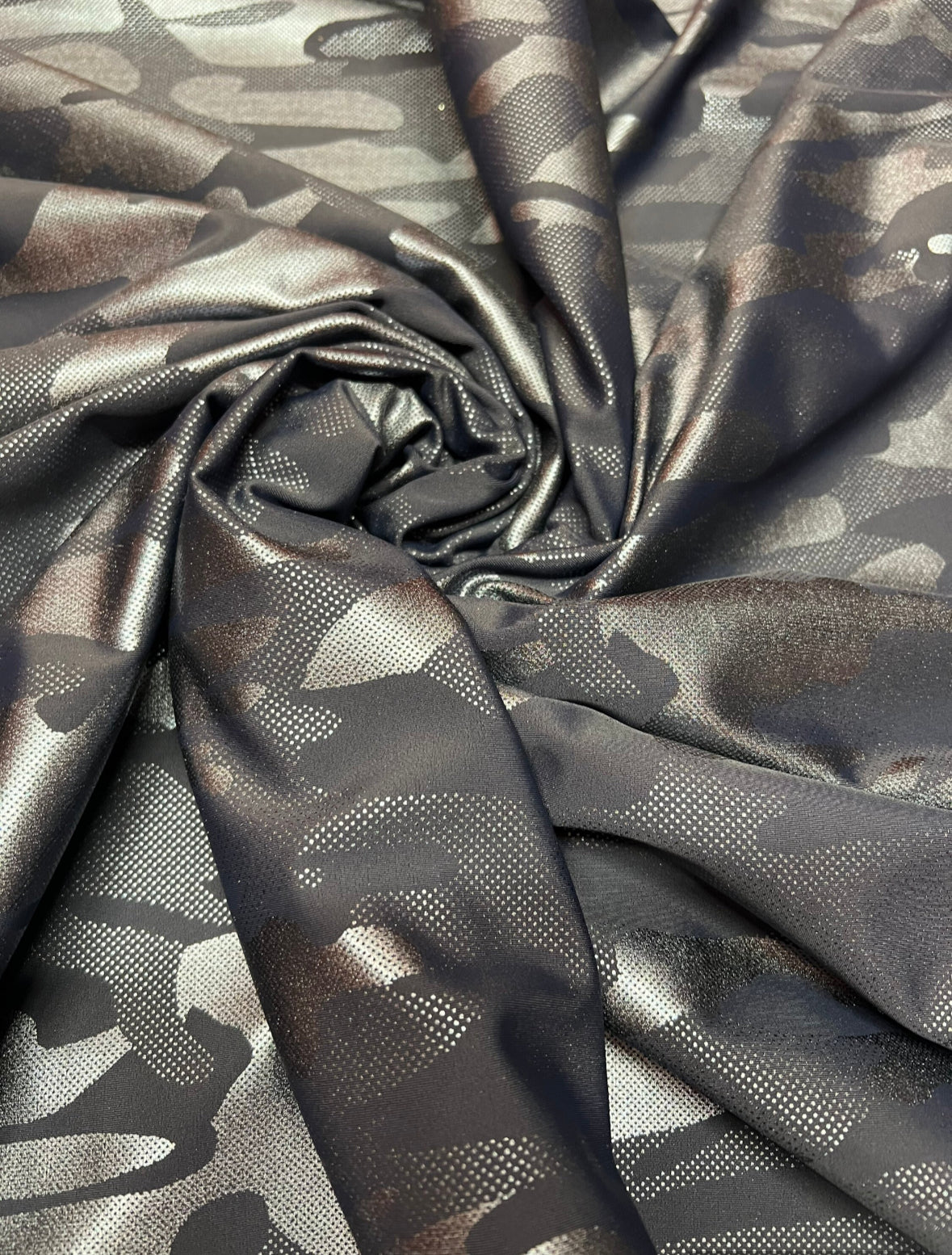 New camouflage design metallic nylon spandex 4-stretch 58/60”sold by the YD.Ships worldwide from Los Angeles California USA.