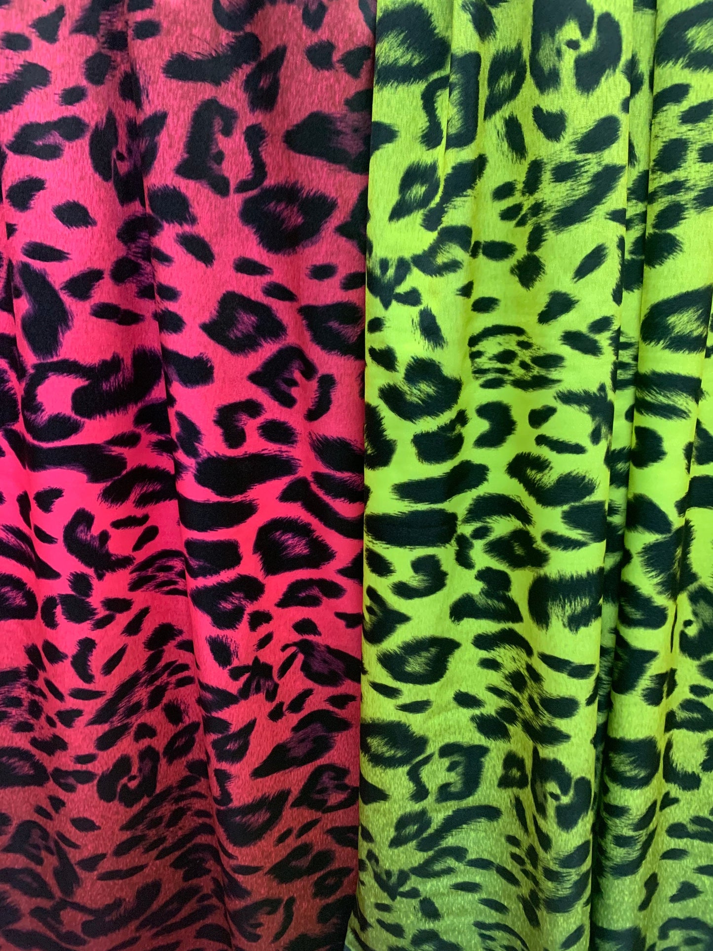 Ombré leopard design print on the best quality nylon spandex 4-way stretch 58/60”sold by the YD.ships worldwide from Los Ángeles California.