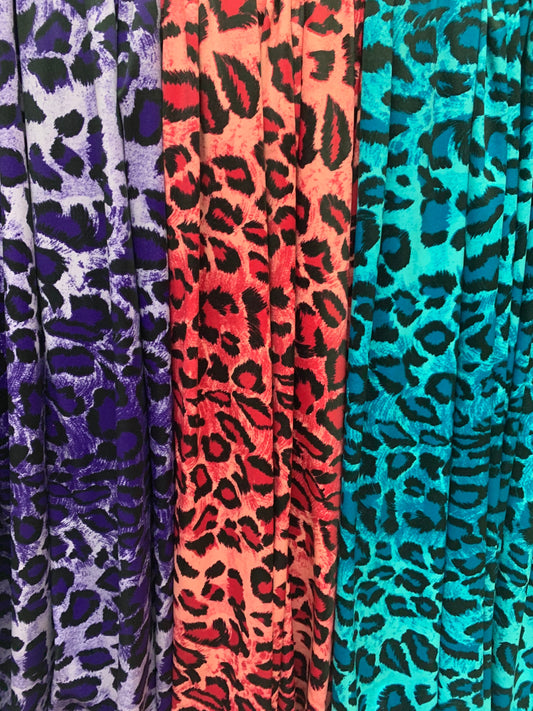 New jaguar design print on the best quality nylon spandex 4-way stretch 58/60”sold by the YD. ships Worldwide from Los  Ángeles California.