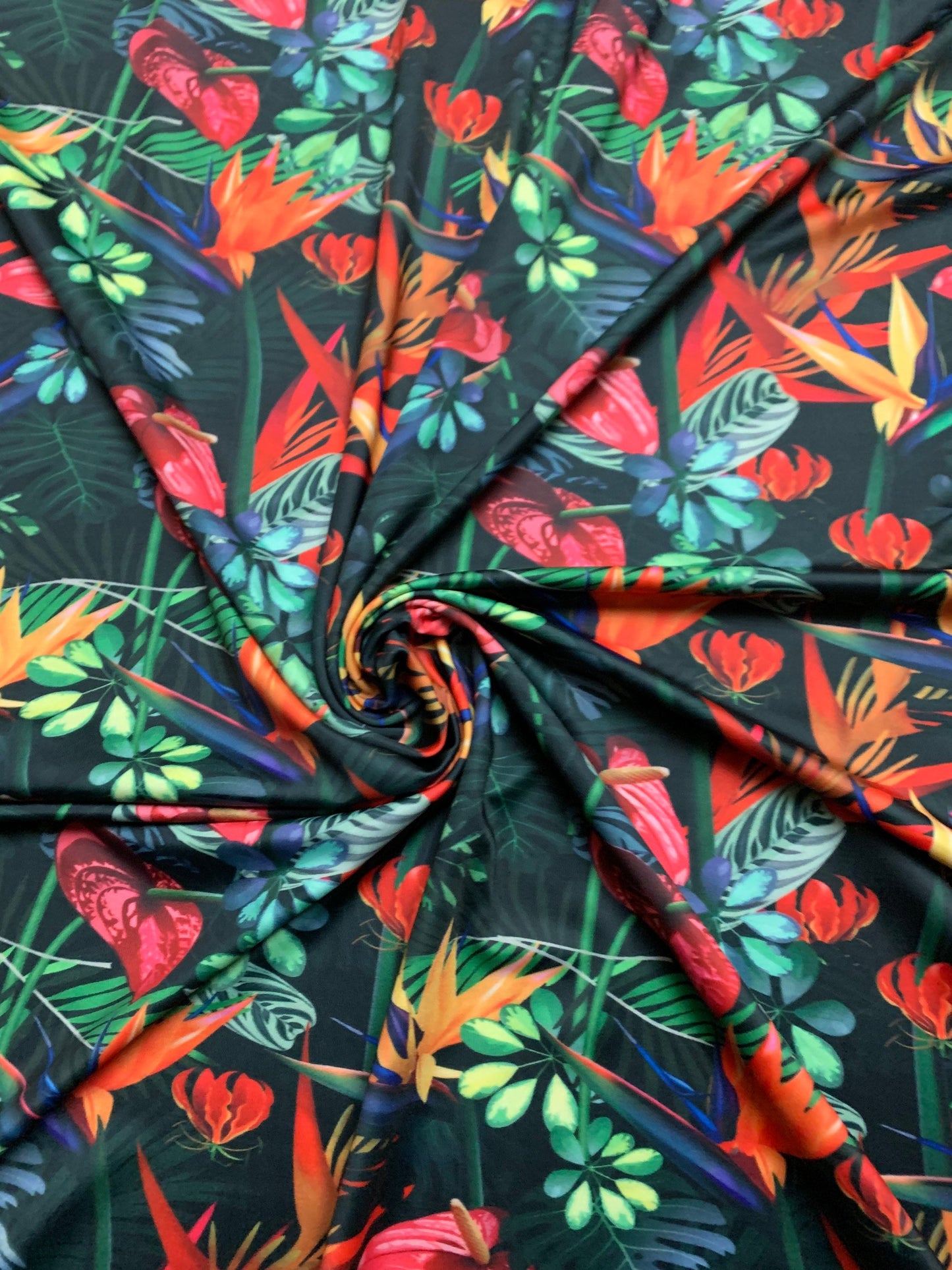 Tropical flowers design print on the best quality nylon spandex 4-stretch 58/60”sold by the YD.ships worldwide from Los Ángeles California.