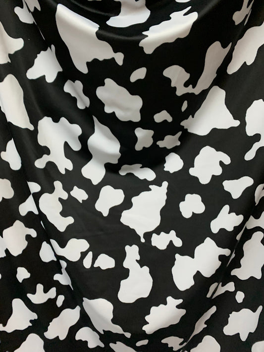 Cow pattern design print on the best quality of nylon spandex 4-stretch 58/60”sold by the YD.ships worldwide from Los Ángeles California USA