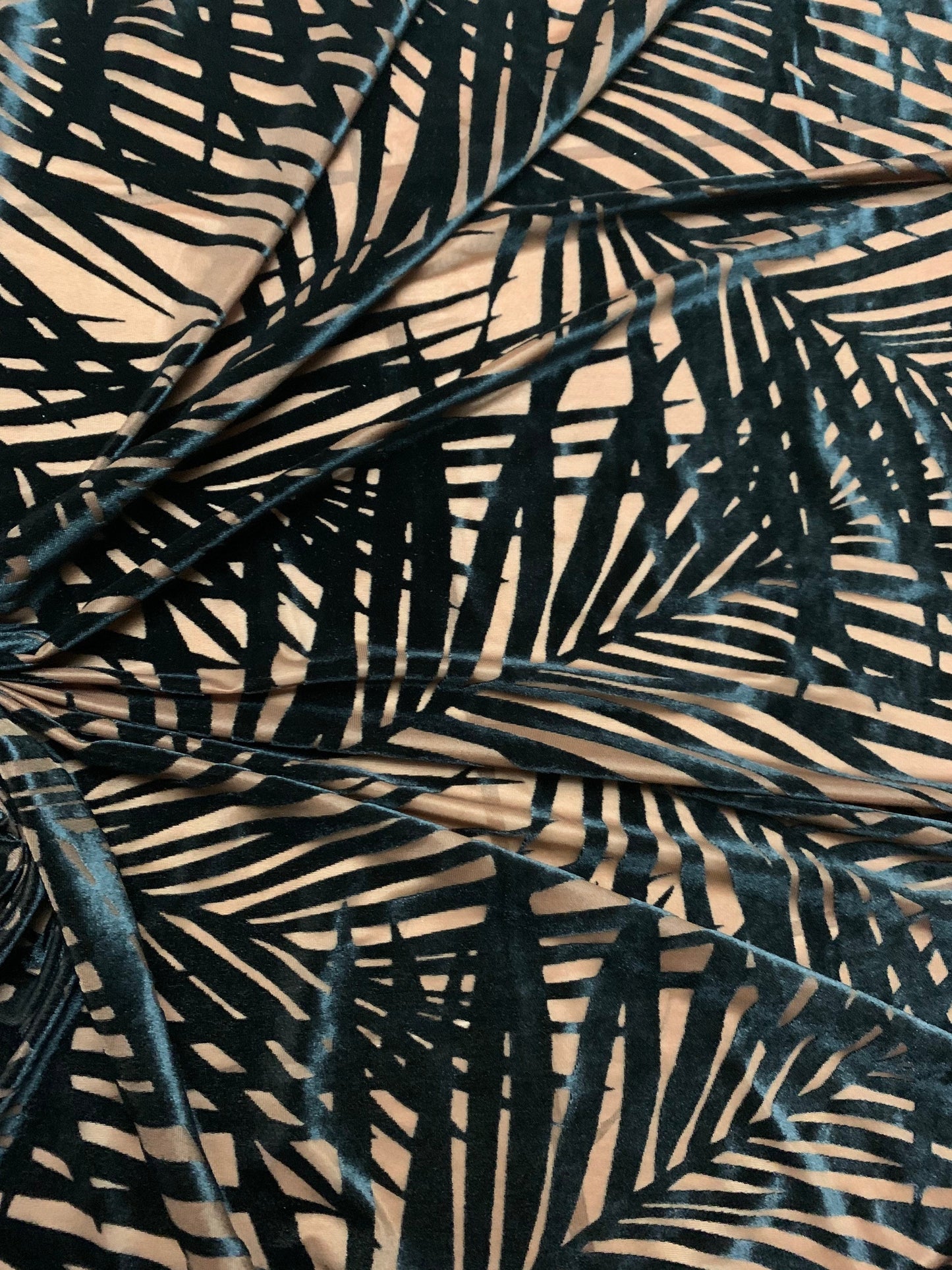 New burnout velvet exotic design 4-stretch 58/60”sold by the YD.ships worldwide from Los Angeles California USA.