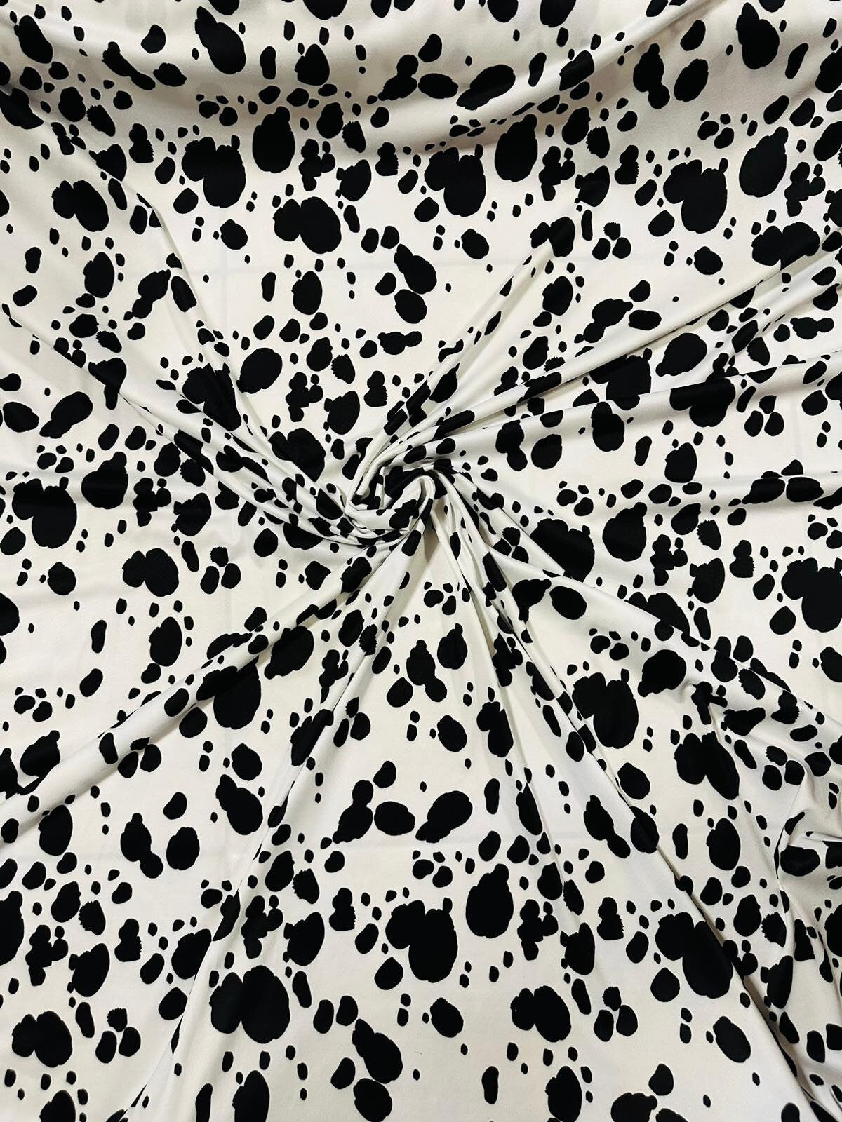Dalmatian dog design print on poly spandex 4-stretch 58/60”sold by the YD.ships worldwide from Los Angeles California USA