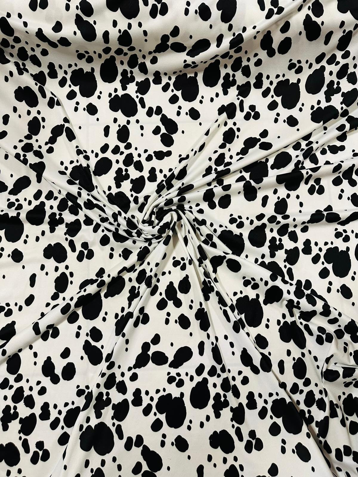 Dalmatian dog design print on poly spandex 4-stretch 58/60”sold by the YD.ships worldwide from Los Angeles California USA