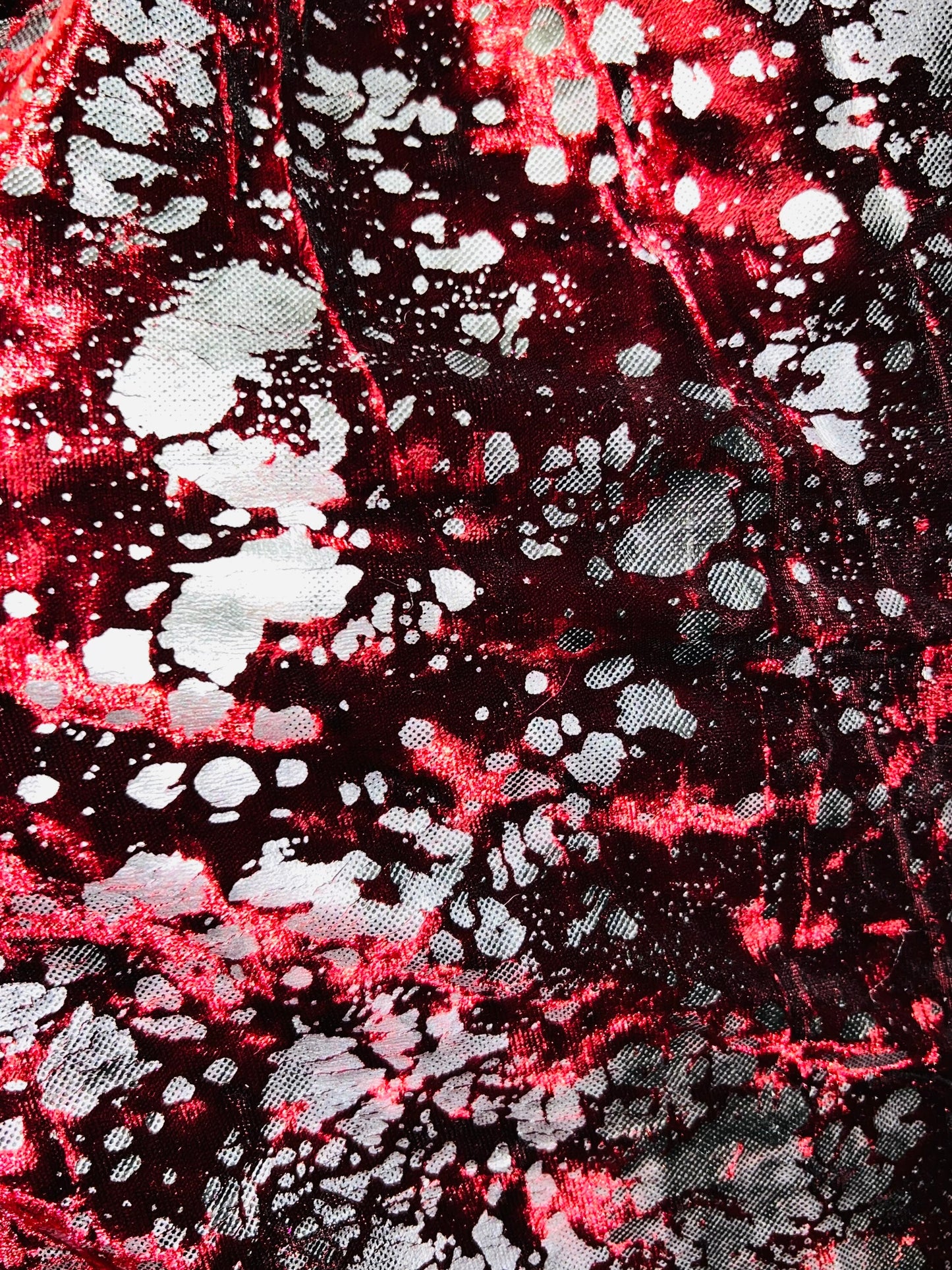 New splatter paint design metallic print on stretch velvet with foil 58/60”sold by the YD. Ships worldwide from Los Angeles California USA.