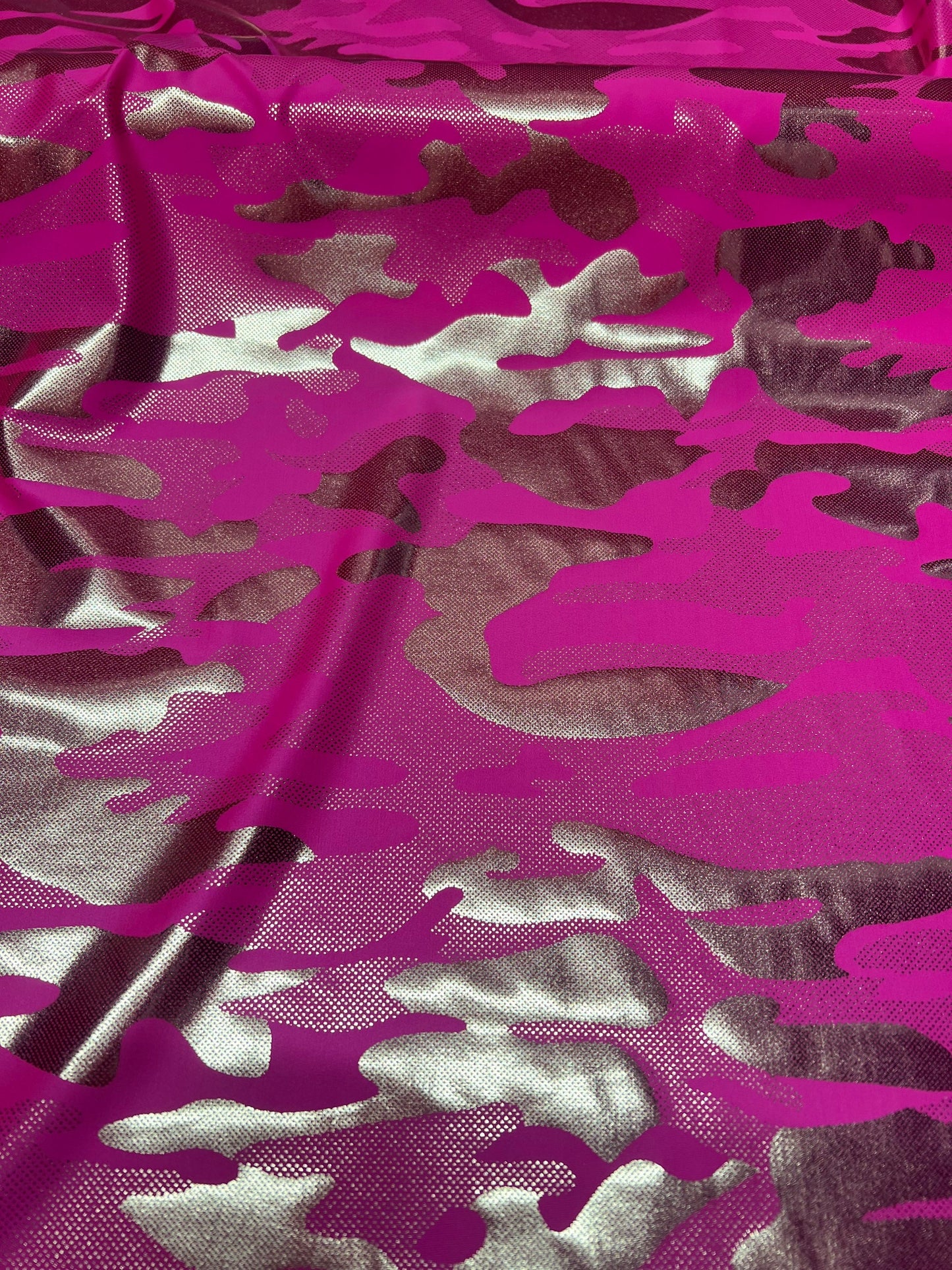 New camouflage design metallic nylon spandex 4-stretch 58/60”sold by the YD.Ships worldwide from Los Angeles California USA.