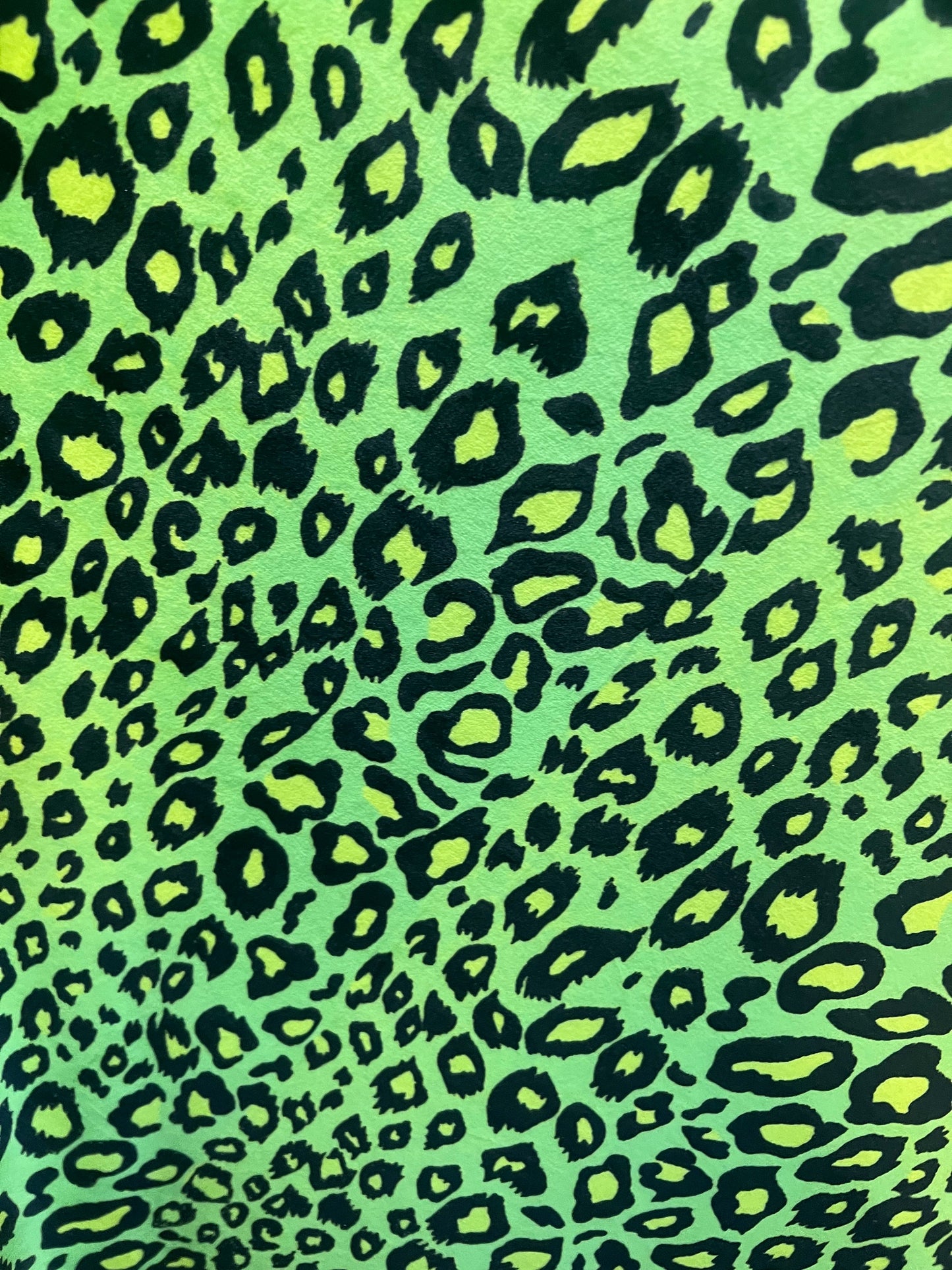 New Leopard pattern design print on stretch velvet 4-way stretch 58/60”sold by the YD. Ships worldwide from Los Angeles California USA.