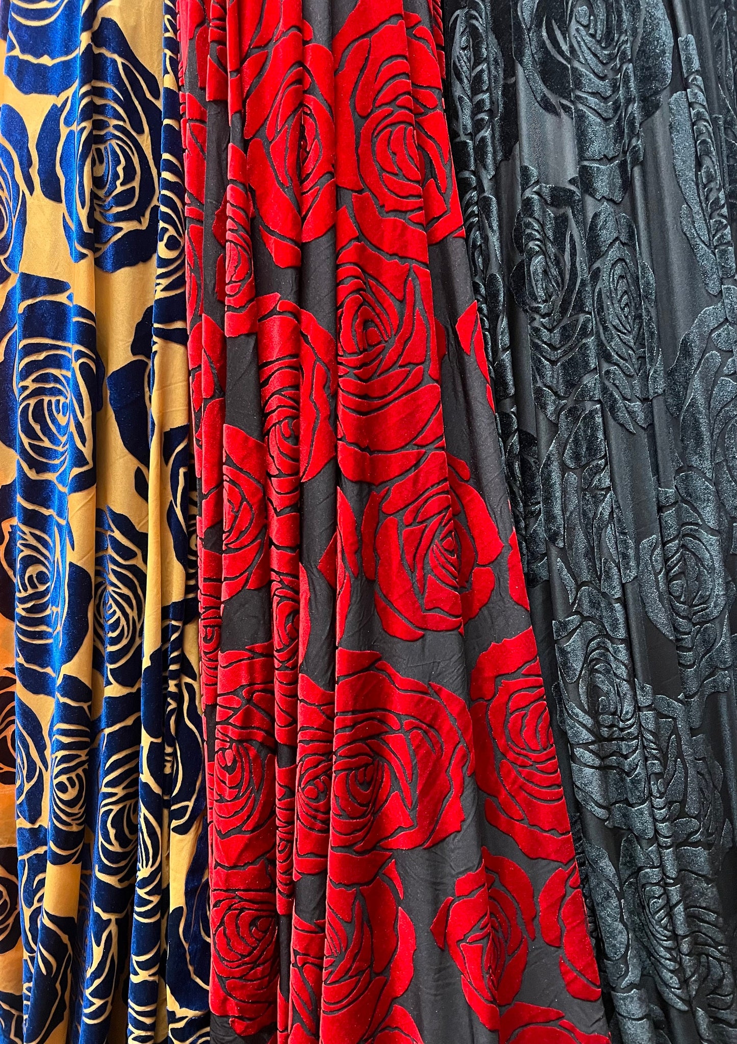 New Luxury burnout velvet Roses design 4-way stretch 58/60”Sold by the YD.Ships worldwide from Los Angeles California USA