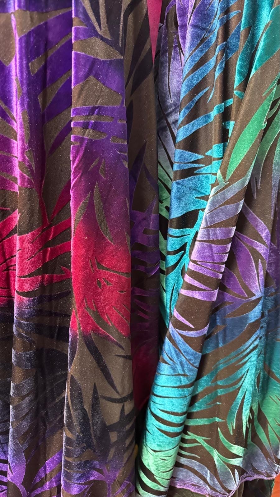 New Tie Dye Palm Tree burnout velvet design 4-stretch 58/60”sold by the YD.ships worldwide from Los Angeles California USA.