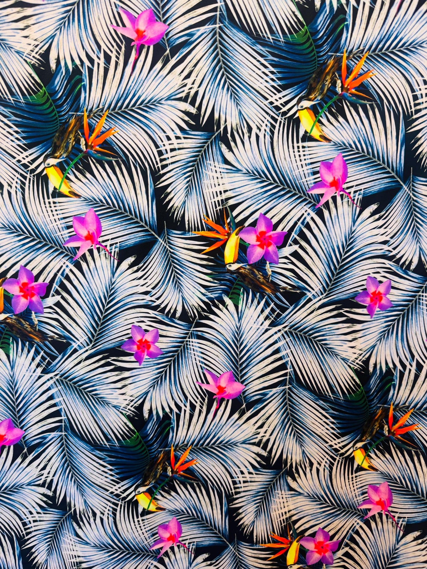 NEW Hawaiian tropical floral design print on the best quality of nylon spandex 4-stretch 58/60”sold by the YD.ships worldwide from LA