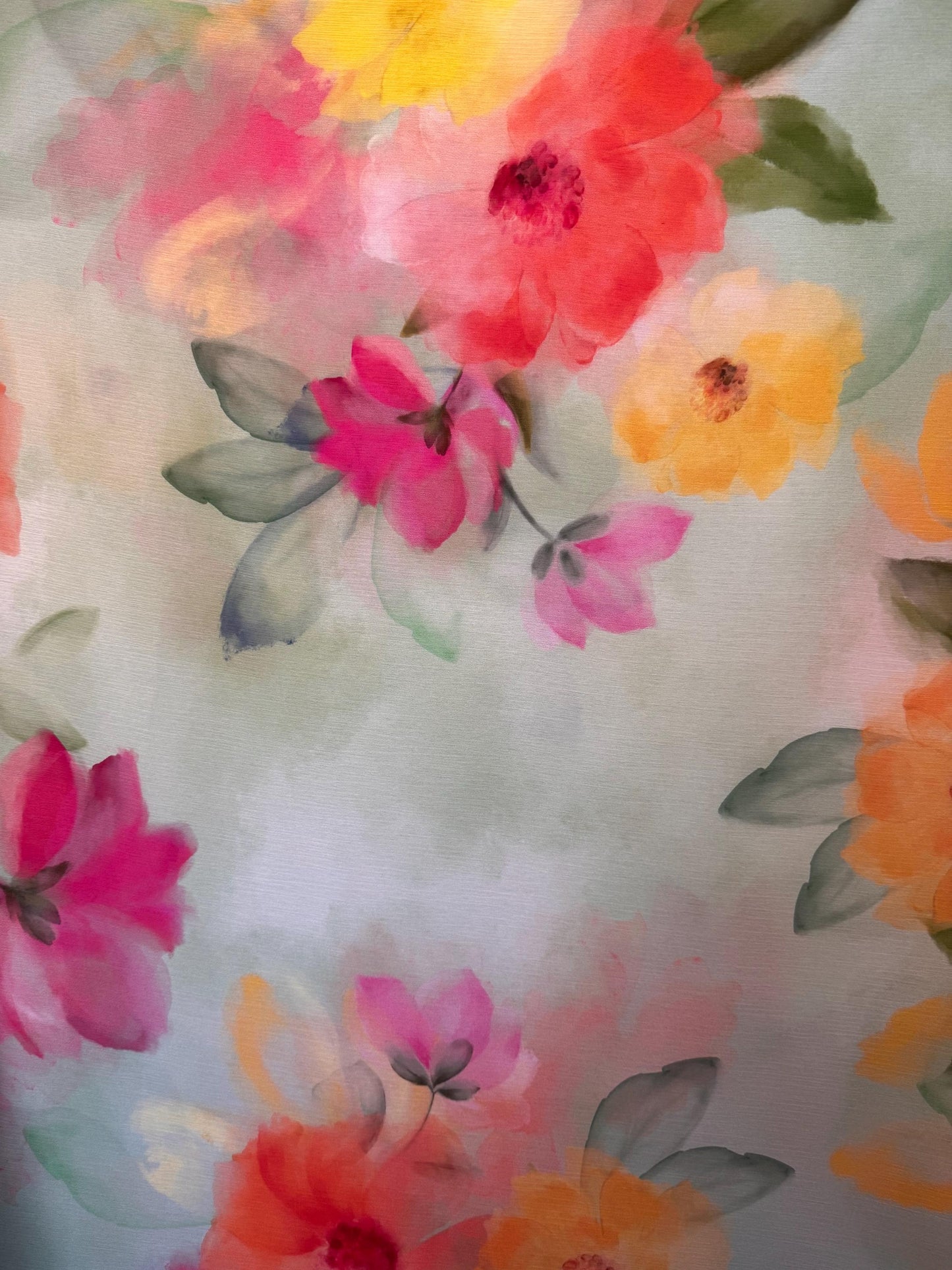 Beautiful flowers design print on high quality of chiffon silk non stretch 58/60 sold by the YD. ships Worldwide from Los Angeles California