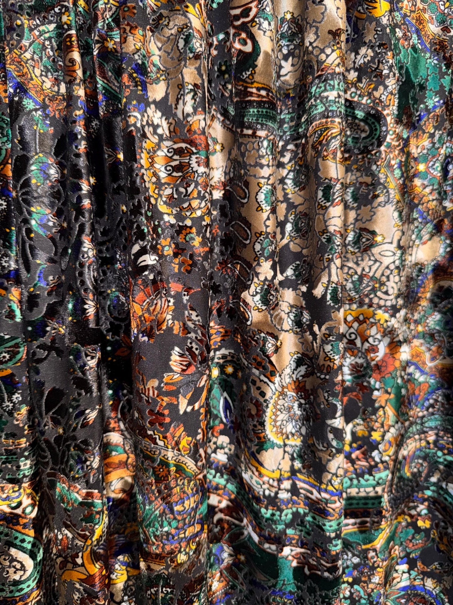 New Luxury Floral paisley Design burnout velvet 4-way stretch 58/60”Sold by the YD.Ships worldwide from Los Angeles California USA