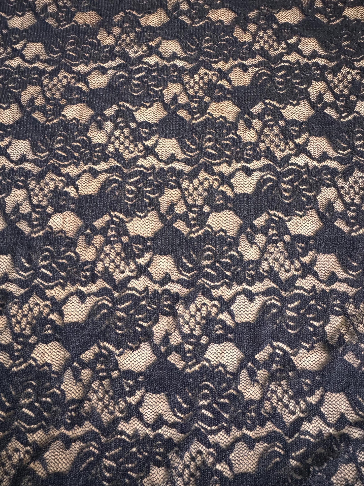 New vicky lace design 4-way stretch 58/60”sold by the YD.ships worldwide from Los Angeles California USA