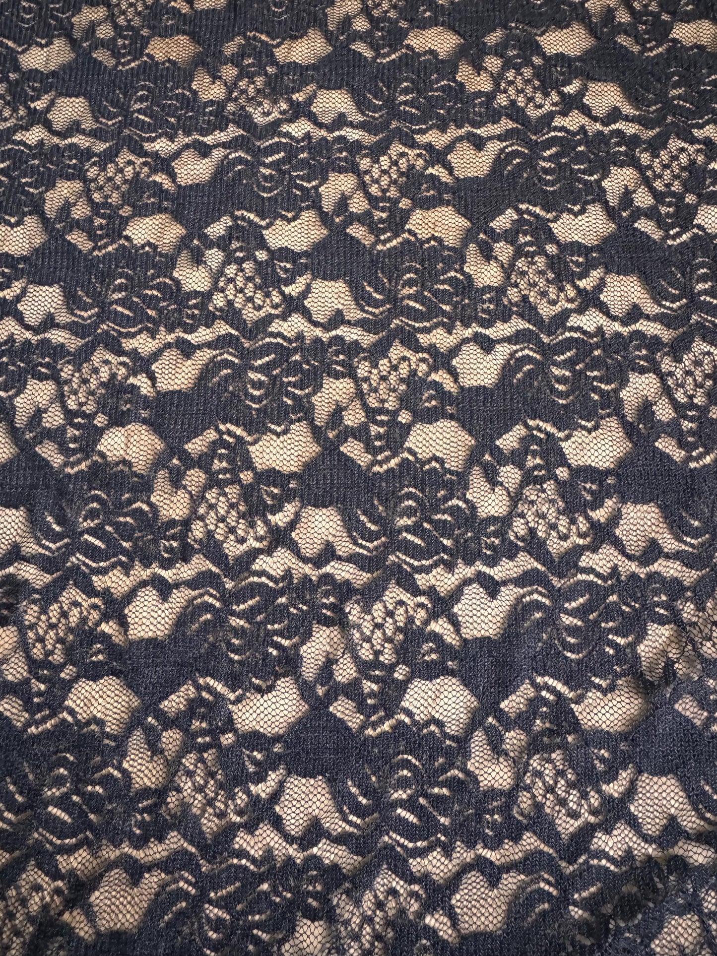 New vicky lace design 4-way stretch 58/60”sold by the YD.ships worldwide from Los Angeles California USA
