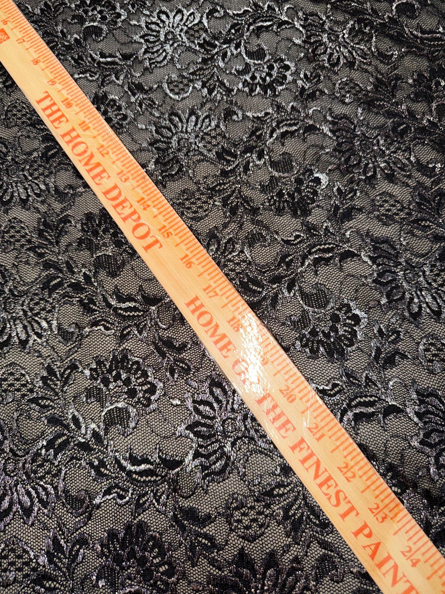 New Metallic lace design 2-way stretch 58/60”sold by the YD.ships worldwide from Los Angeles California USA