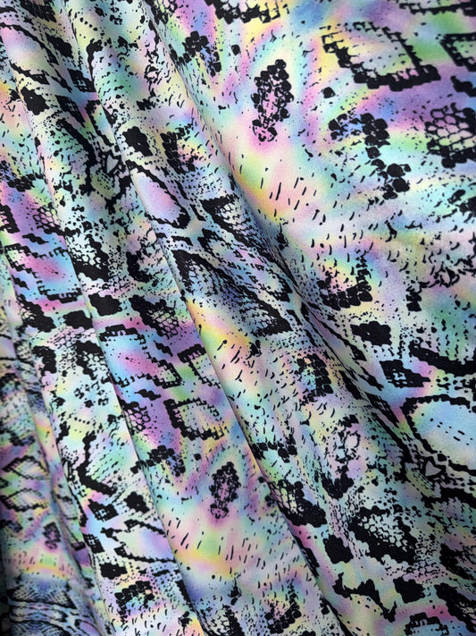 New Skin snake design print on the best quality nylon spandex 4-way stretch 58/60”sold by the YD.ships worldwide from Los Angeles CA USA