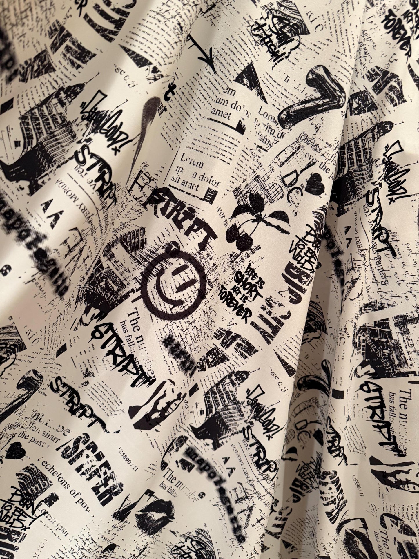 New art pattern design print on the best quality of nylon spandex 4-stretch 58/60”sold by the YD.ships worldwide from Los Angeles.