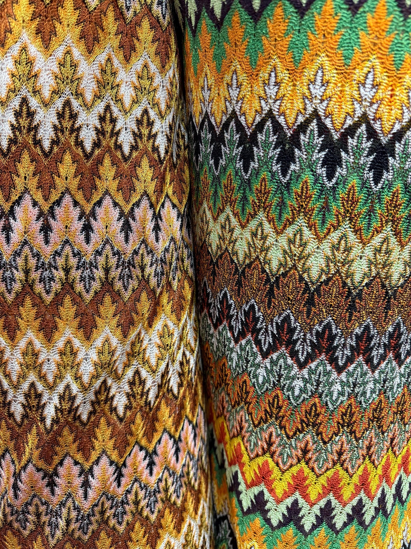 New fashion crochet lace design 4-way stretch 58/60”sold by the YD.ships worldwide from Los Angeles California USA