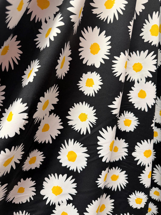 New Cute Daisy floral design print on the best quality of nylon spandex 4-stretch 58/60”sold by the YD.ships worldwide from Los Angeles